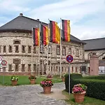Erdgeschoss Wohnung Wiesbaden Stadtmitte 2 Zimmer Kueche Bad